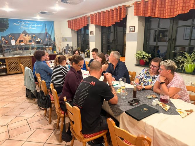 PHOTO 2025 10 14 21 35 57 A47C7D99 46ED 414F AAA0 97E263956634